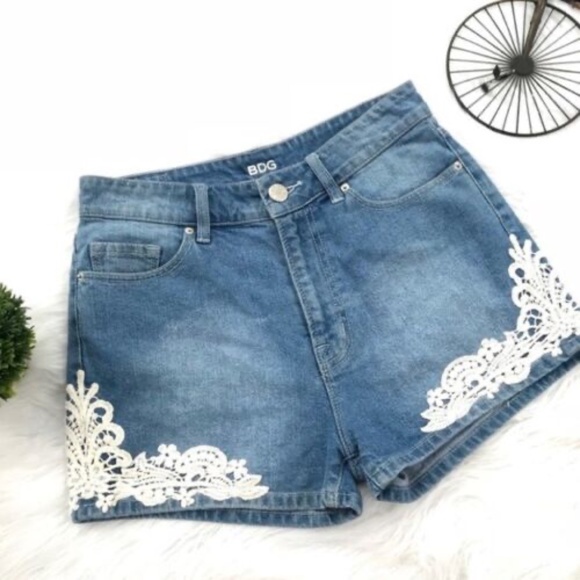 BDG Shorts - Picture 3 of 3